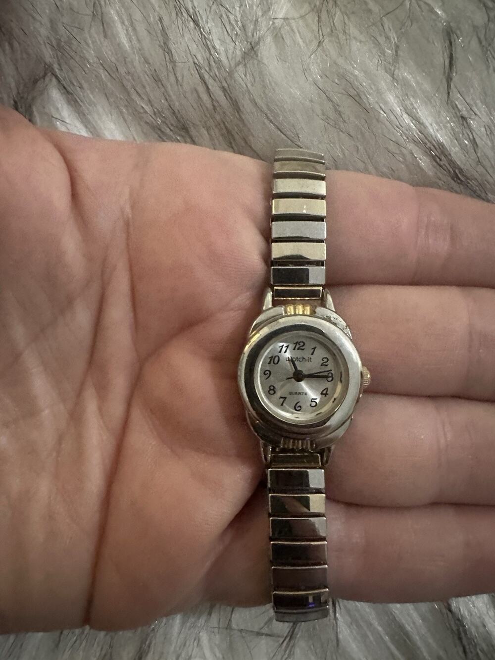 watch-it Women's Two-Tone Stainless Steel Bracelet Quartz Analog Wristwatch